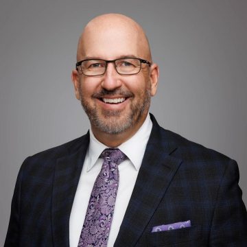 Headshot of Chris Siegle